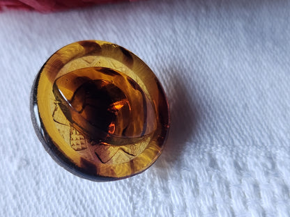Bouton ancien en verre marron effet ecaille pied 2,2 cm G8J