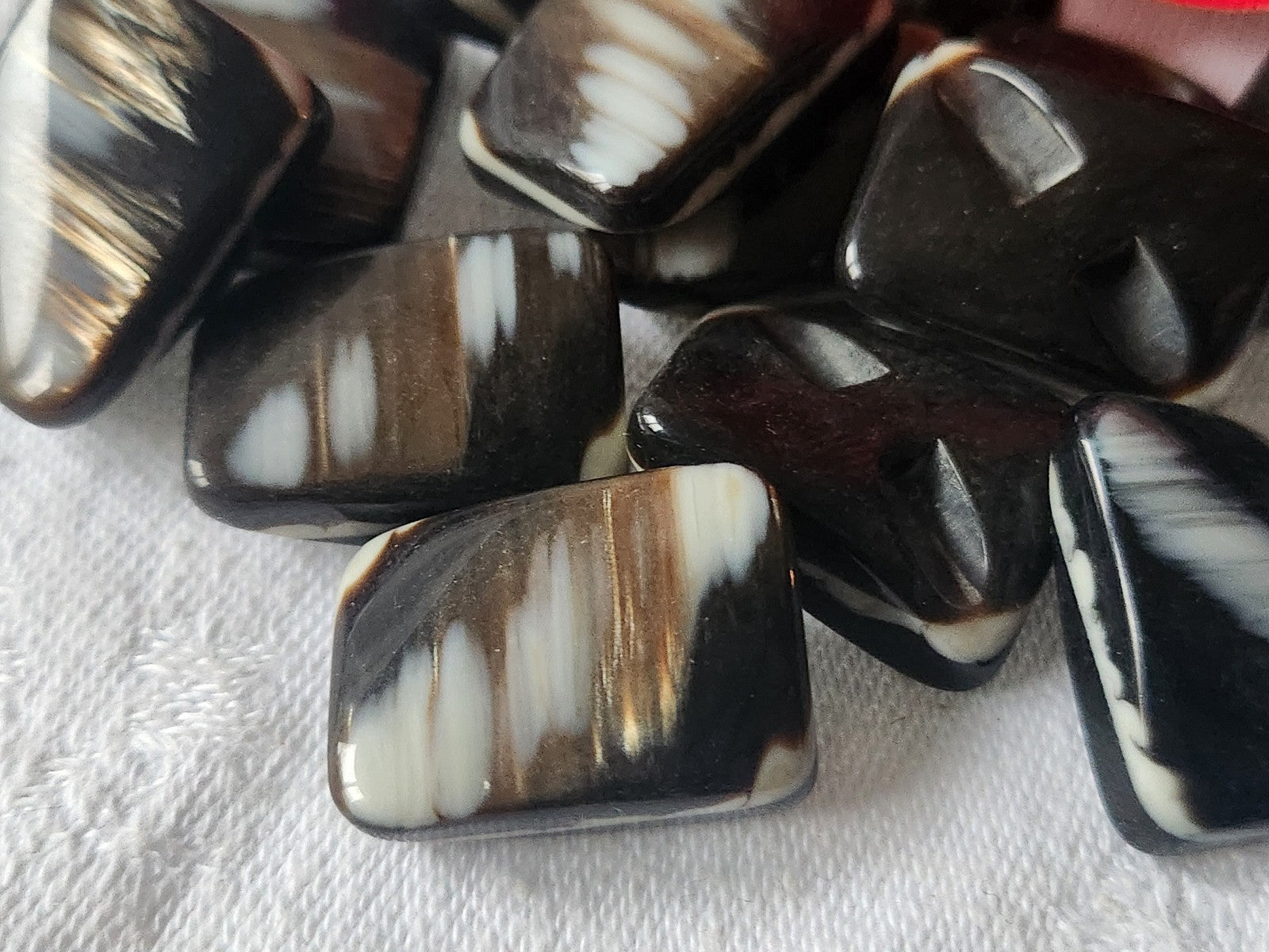 Lot 6 superbes boutons vintage marron reflet nacré 1,6 sur 2,2 cm pied ref 1210