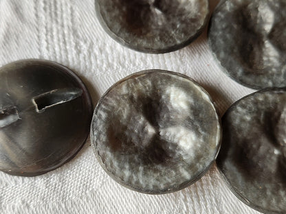 Lot 6 gros boutons vintage gris effet martelé  pied 3,3 cm manteaux ref 864