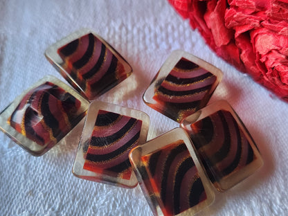 Lot 6 boutons vintage rouge inclusion scintillant pied 1,4 sur 1,8 cm ref 2782
