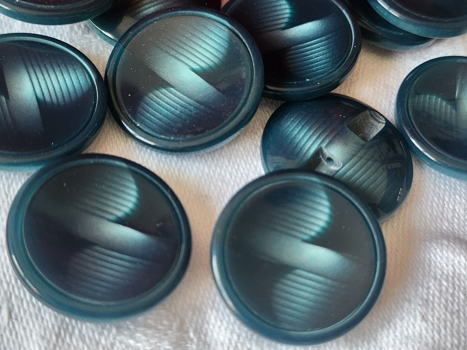 Lot 6 boutons vintage camaieu bleu lumineux 2,2 cm ref 1433