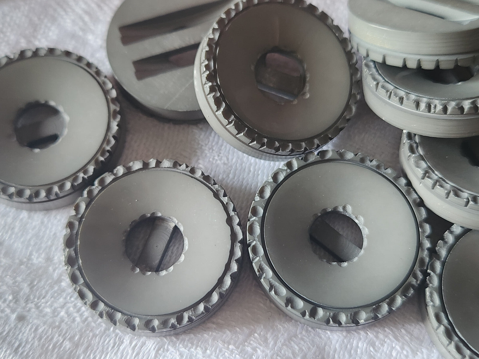 Lot 6 gros boutons vintage gris large passants trous 2,6 cm ref 355