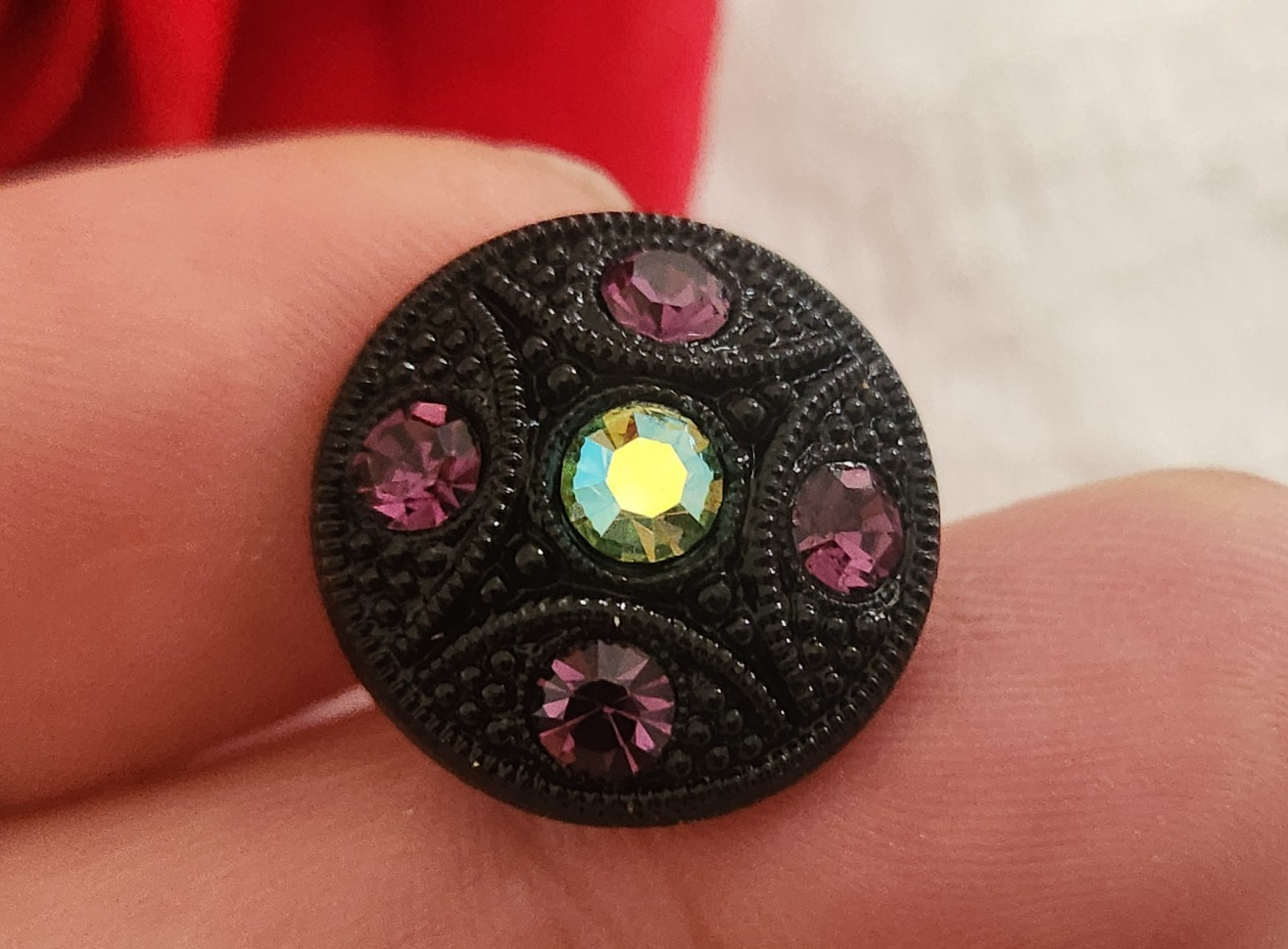 Bouton vintage en verre noir avec strass verre violet 18 mm ou   1,8 cm G19A