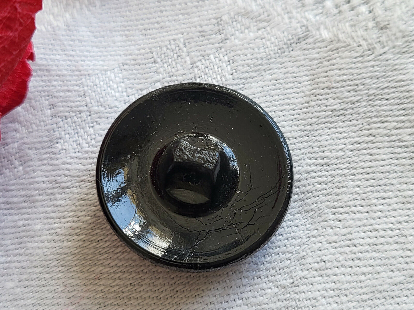 Gros bouton ancien en verre noir argenté à pied diamètre 2,2 cm G14C