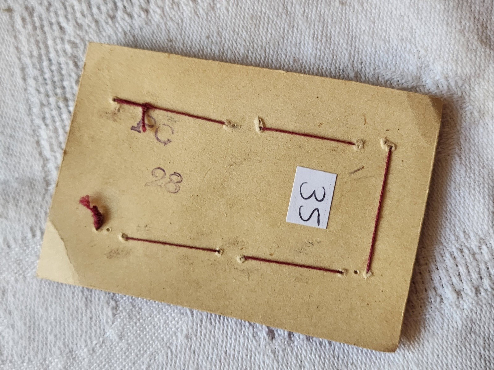 Rare petite plaque boutons anciens en nacre  1,7 cm  lot de 6 n°35