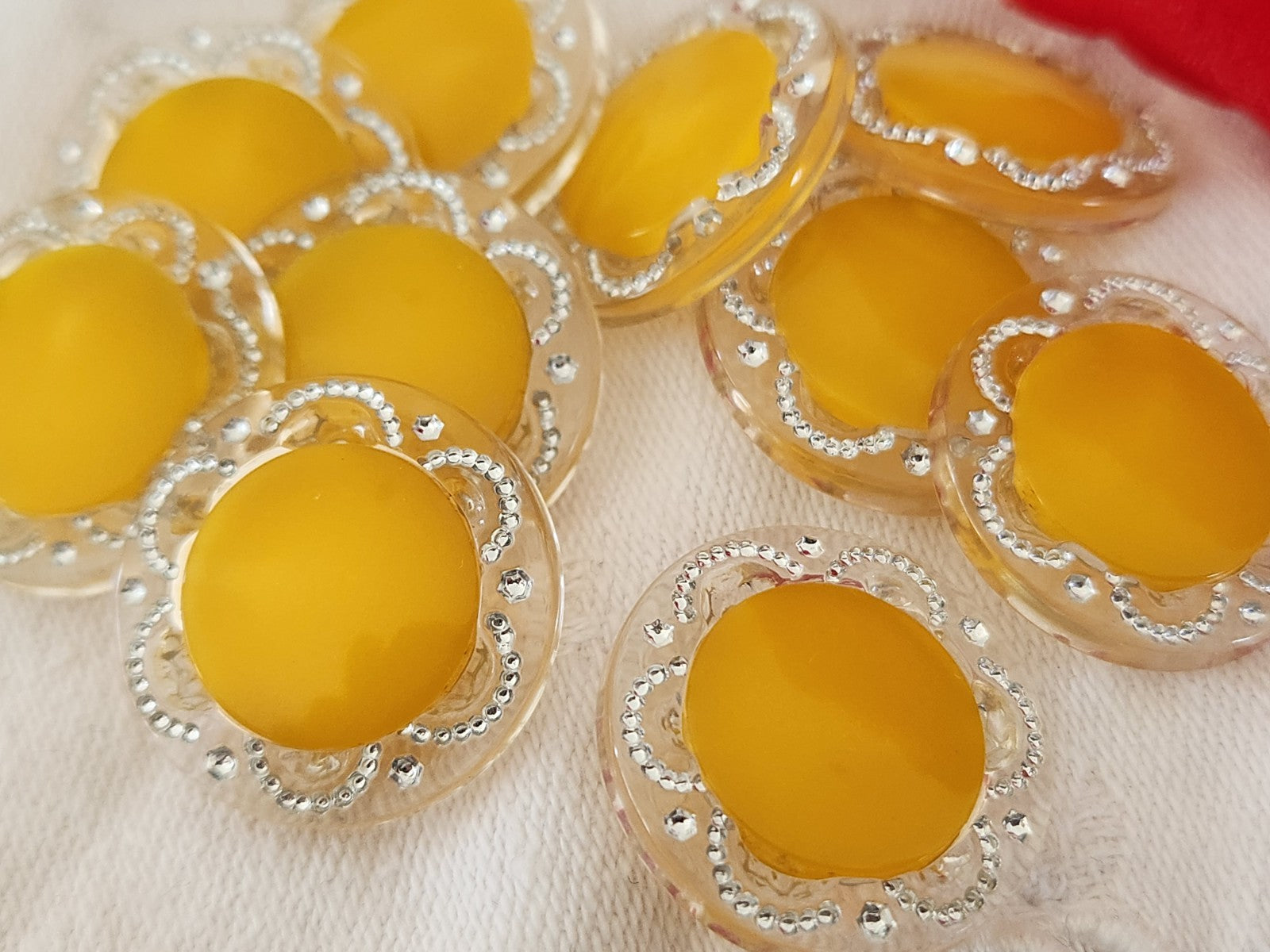 lot 6 bouton vintage jaune à pied transparent 2,3 cm ref 5962