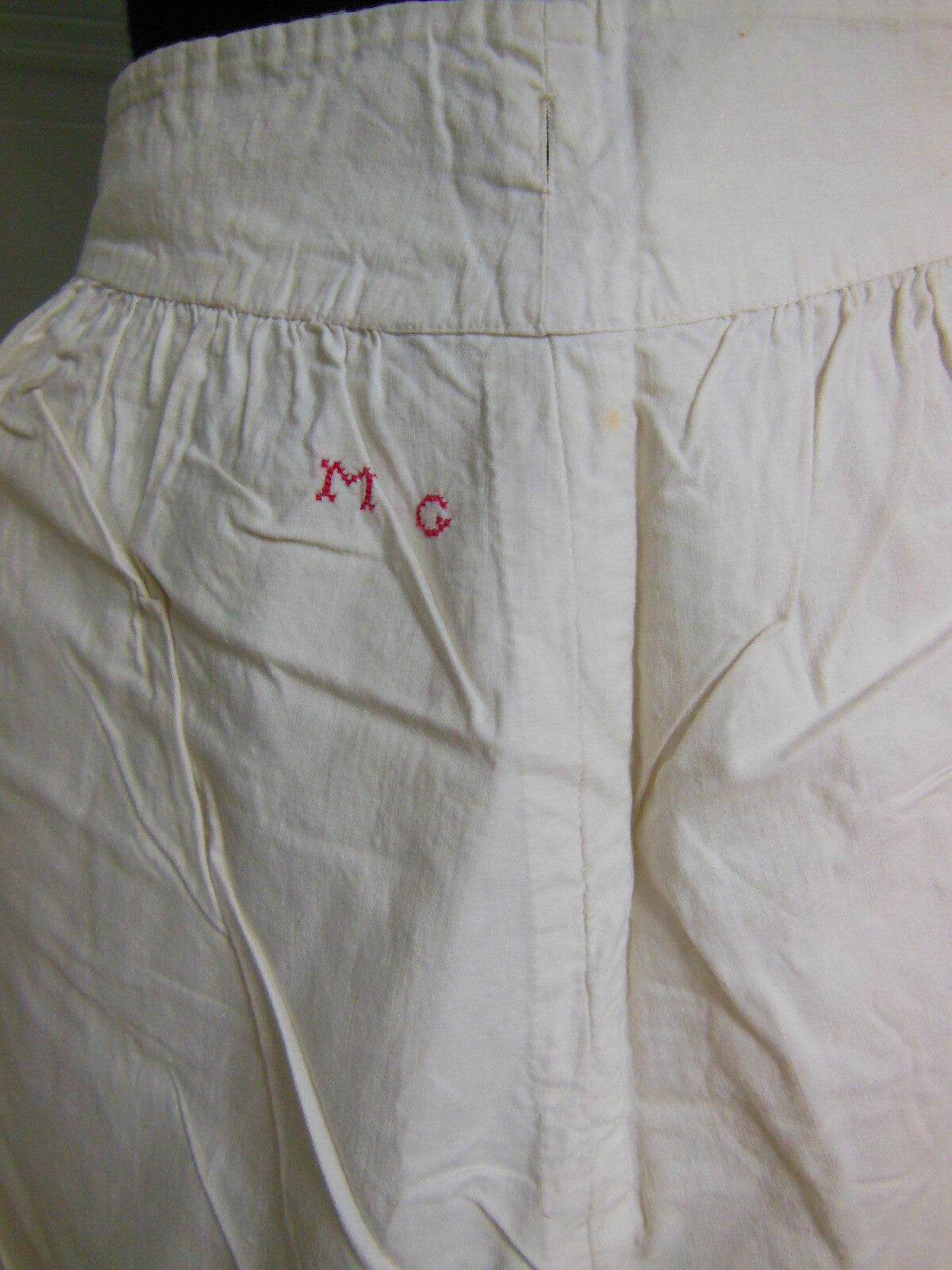Ancienne culotte fendue panty monogramme MG à nettoyer  ou détourner   B1