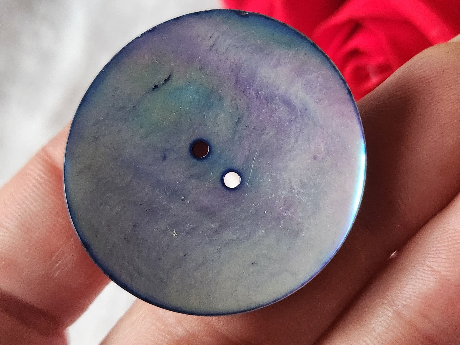 Enorme bouton vintage en nacre bleu incurvé 3,6 cm G14S