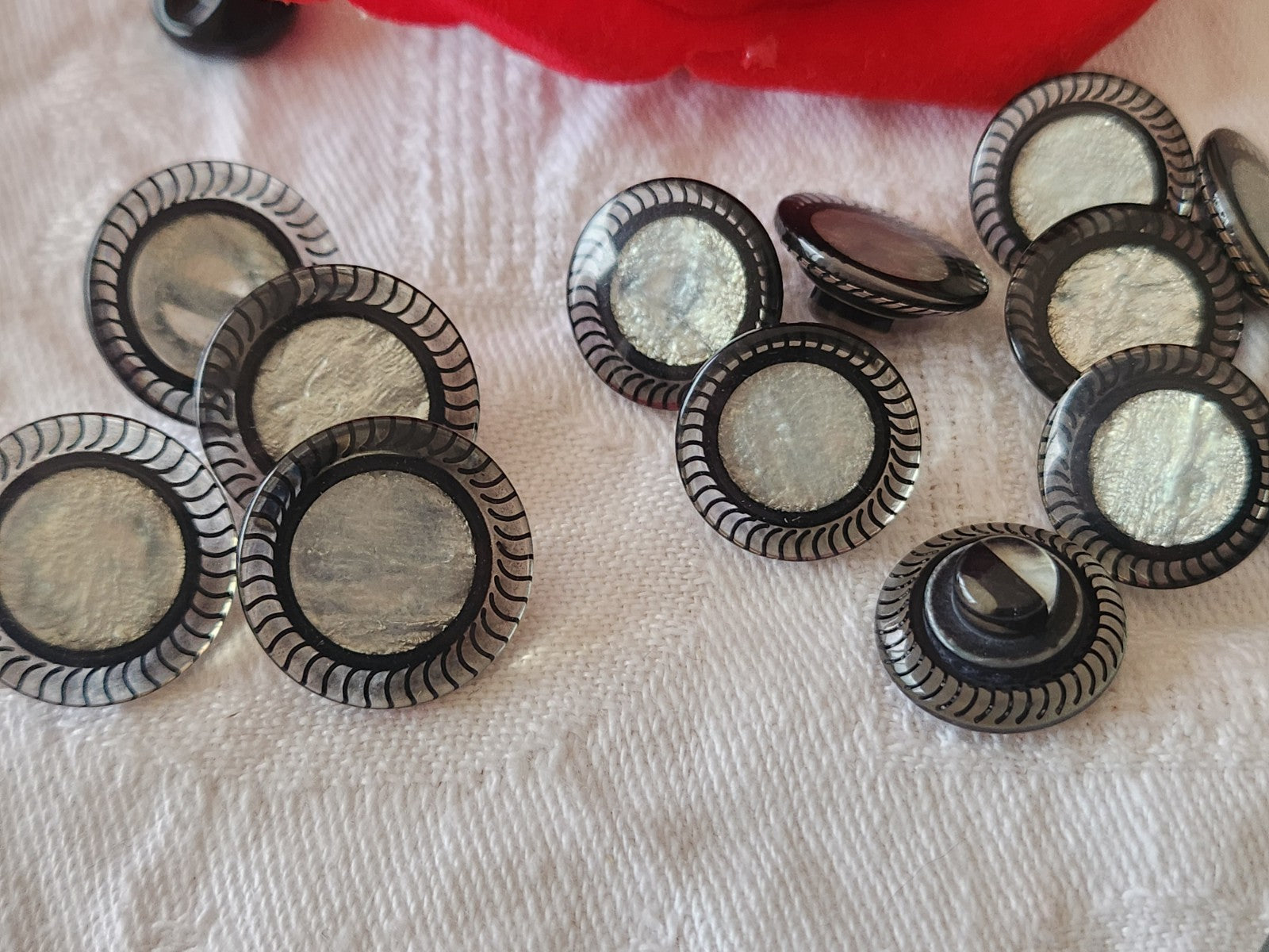 Lot 13 boutons vintage cœur noir satiné nacré pied 1,5 cm et 1,7  ref 6427