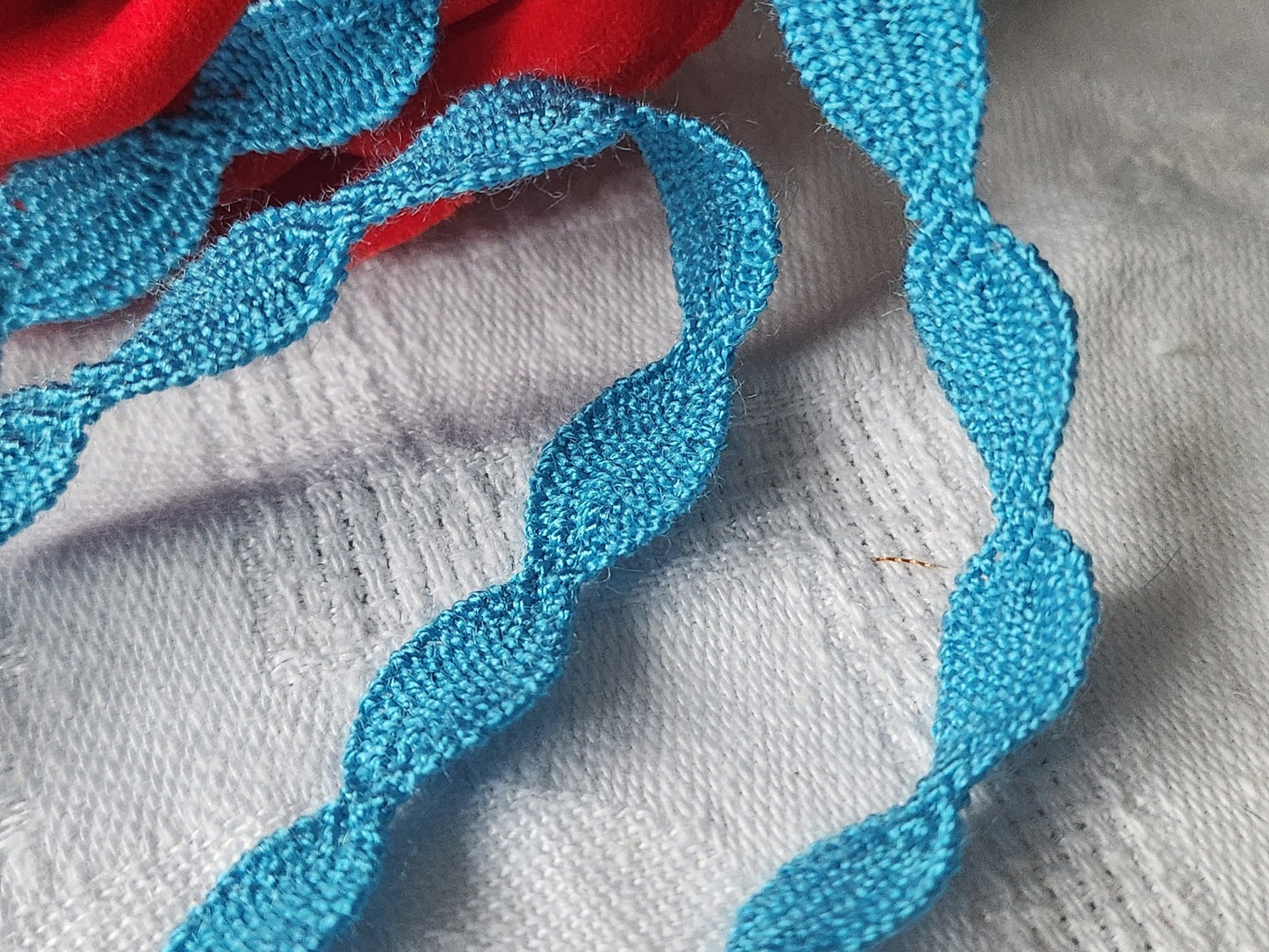 Dentelle galon vintage  bleu coton 3 mètres sur 1 cm A1