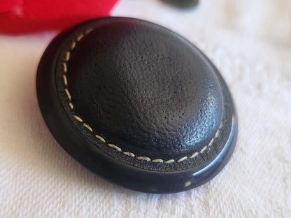 Collection gros bouton coeur cuir bleu monture resine 3,7 cm ref 2858