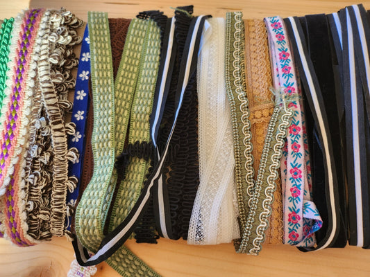 Lot dentelle galon vintage ancien ruban plus de 50 mètres B7