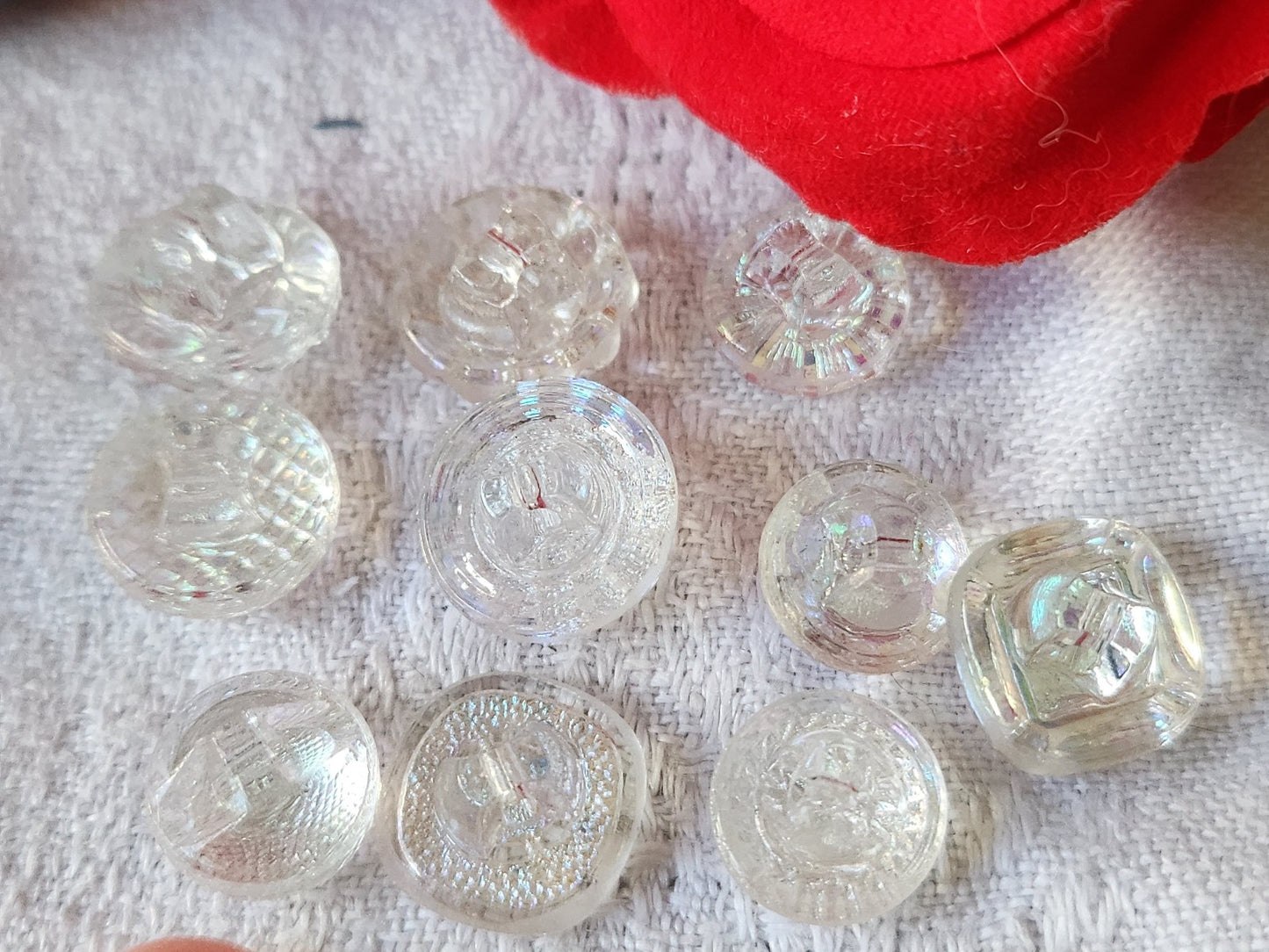 Lot 10 boutons anciens en verre irisé mordoré   panaché 1,1 à 1,3 cm ref 6128