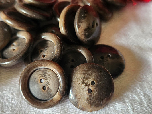 Lot 19 boutons vintage camaieu marron  trou 1,8 cm ref 5037
