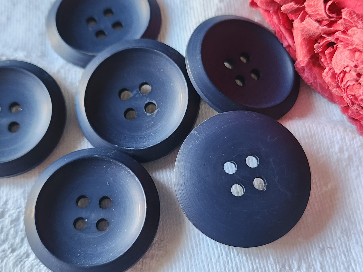 Lot 6 boutons vintage bleu mat à trous 2,7 cm gros ref 3545