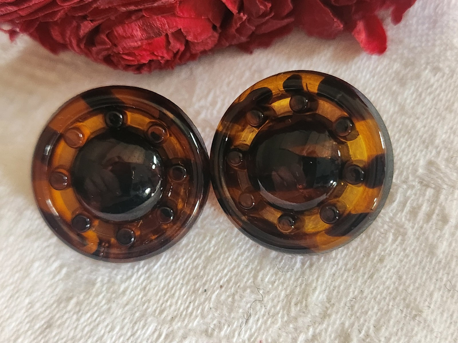 Duo gros boutons vintage en verre  marron effet écaille 2,2 cm G8R