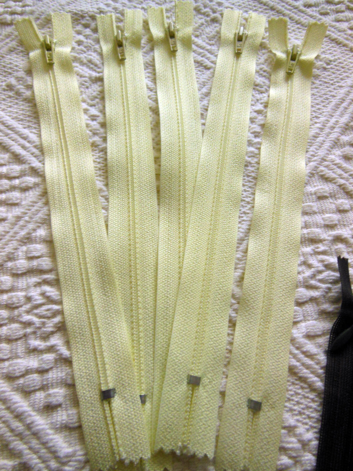 Lot 5 fermeture éclair 20 cm jaune pale non- séparable A52 création pochette