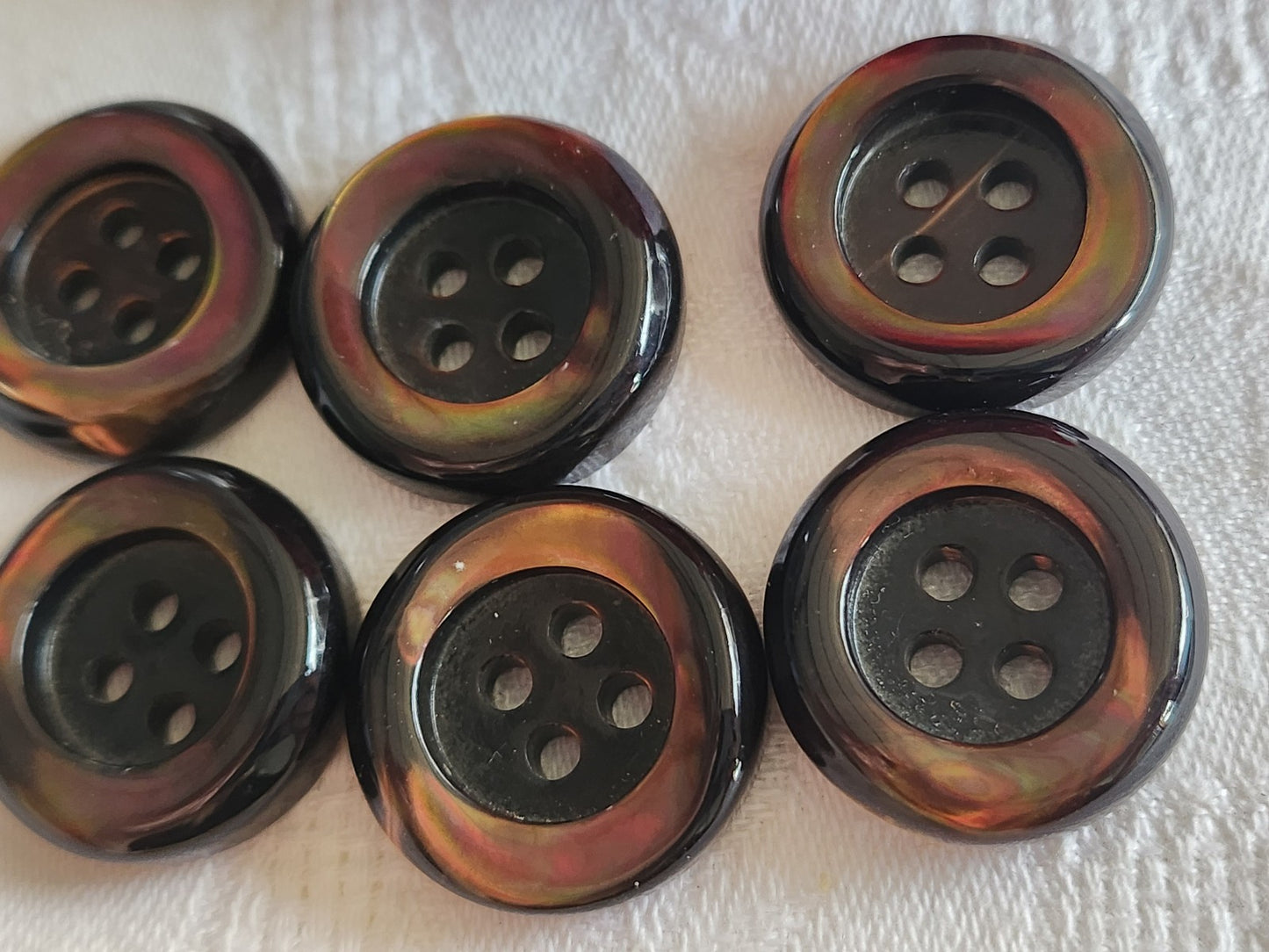 Lot  6 boutons anciens en nacre marron épais bord 2,5 cm lourd ref  5943
