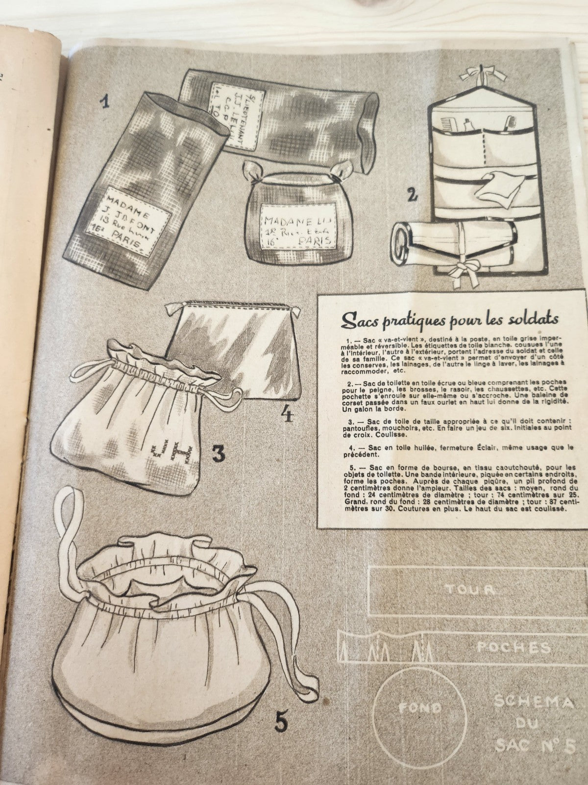 Mode du jour 1939 n°971 deux tissus c chic  robes garnies de tricot