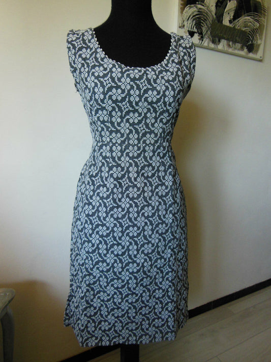 Pur vintage robe  tissu épais gris blanc taille 38 ? B1