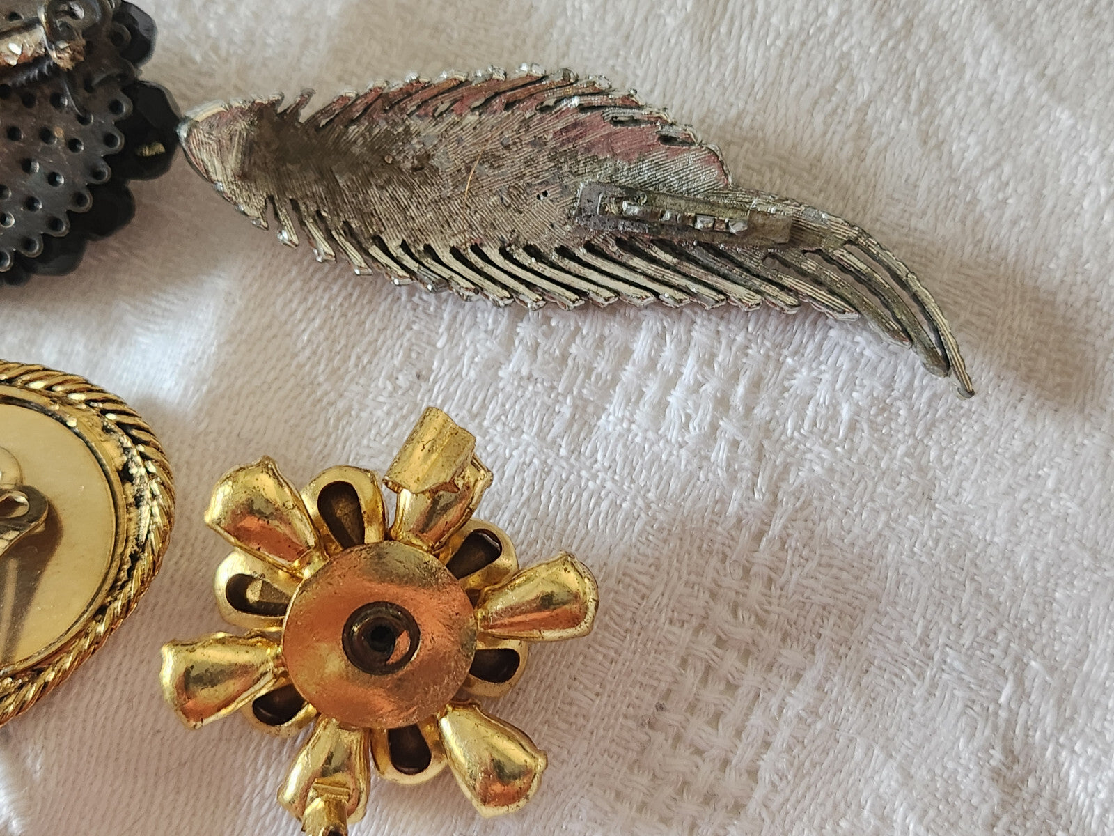 Lot 4 broches anciennes pour reparation recup detournement et une BO
