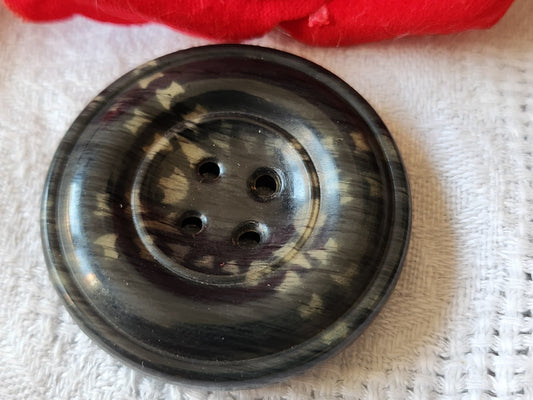 Gros bouton ancien celluloid  4 cm XXL trous D19N