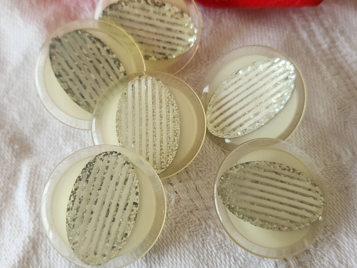 Lot 6 boutons vintage blanc paillette à pied 2,2 cm superbe ref 3944