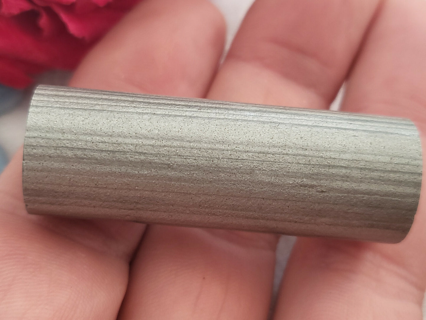 Énorme bouton ancien cylindrique gris veiné pied laiton 4,5 cm ref 580