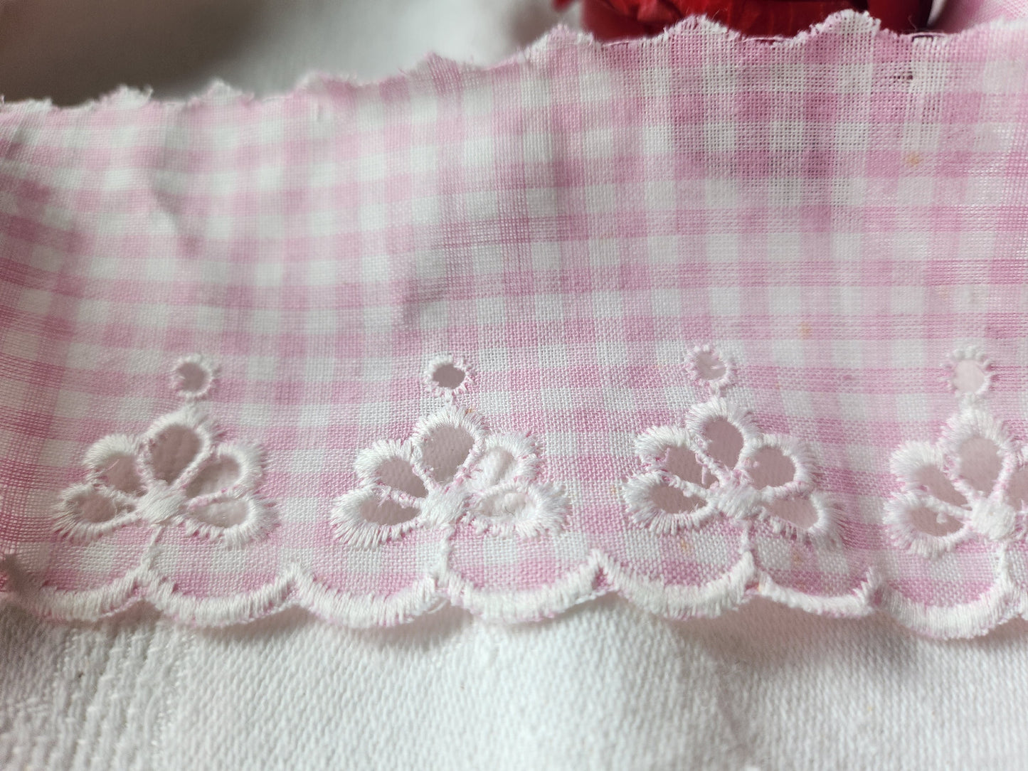 bordure galon feston rose vichy drap robe 1 mètre 70  sur 6 cm T1-7