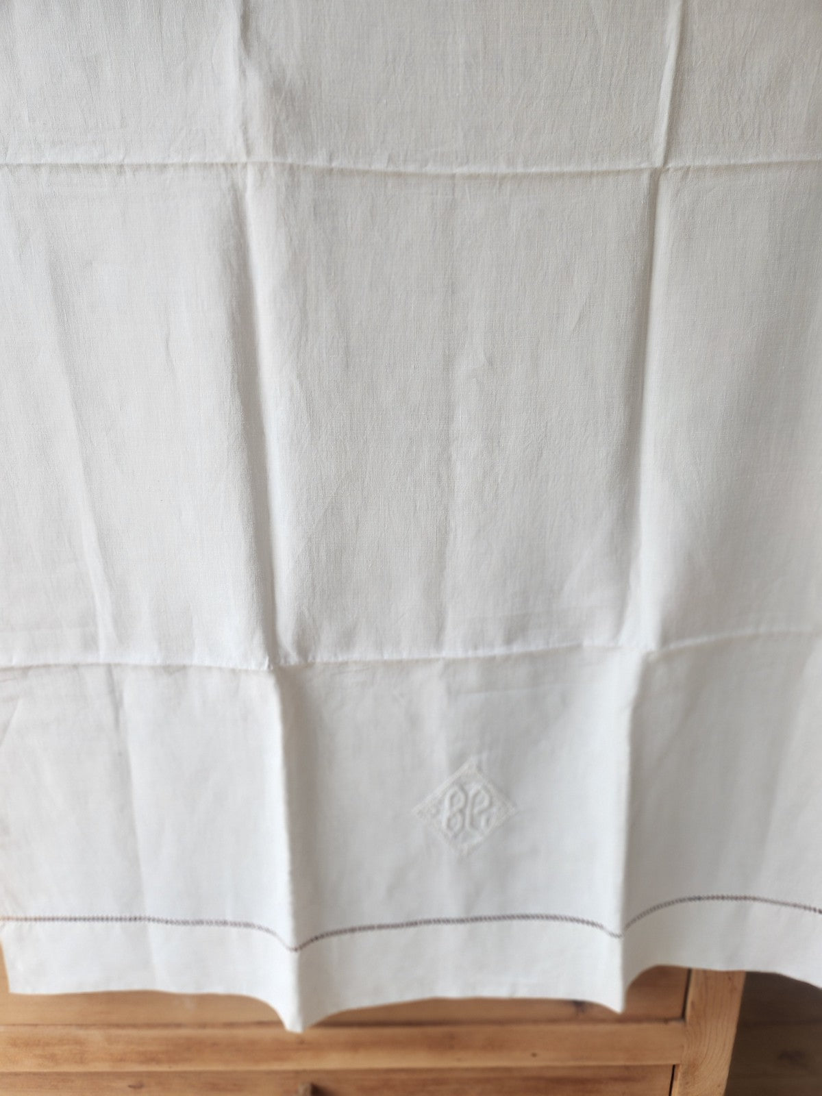 Ancien petit drap  monogramme BC enfant 84 sur 115 cm  B8
