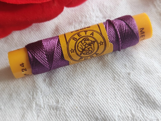 Bobine ancienne pur fil de soie vintage violet broderie n°220 T5