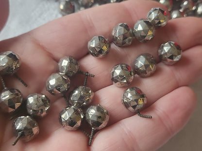 Lot 120 boules en verre avec vis anciens restauration miroir clous création TA