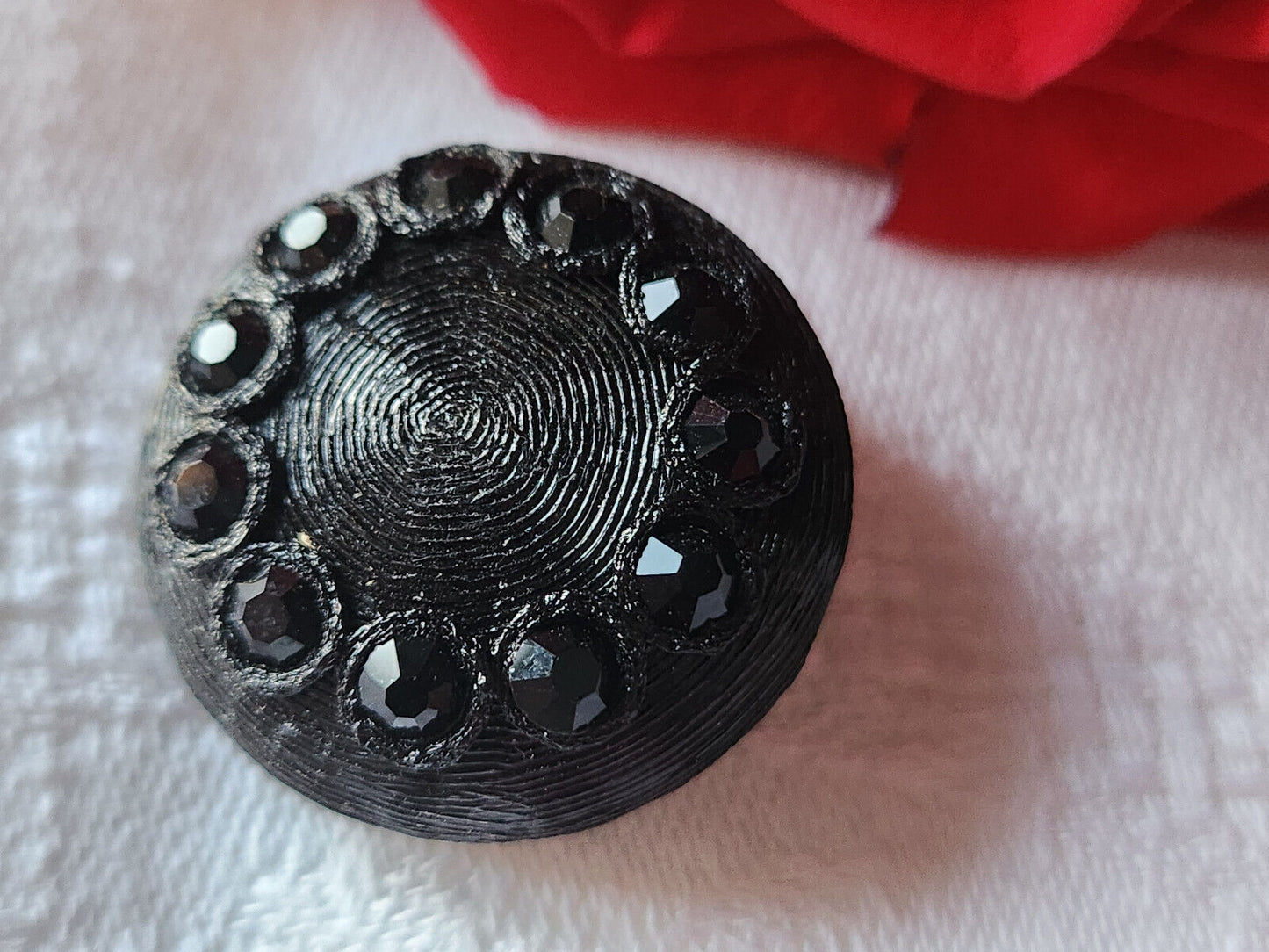 Bouton vintage parurier collection resine strass noir bijoux  2,6 cm ref 1856
