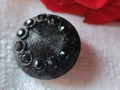 Bouton vintage parurier collection resine strass noir bijoux  2,6 cm ref 1856