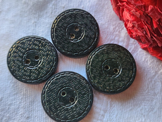Lot 4 boutons anciens en bois vert 2,1 cm ref 5320
