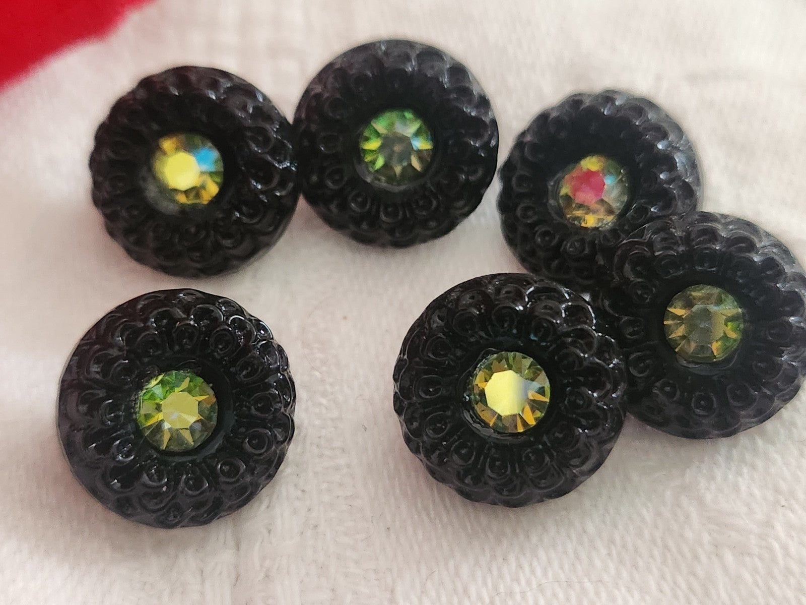 Lot 6 boutons vintage en verre noir avec strass mordoré vert 1,3 cm ref 6354