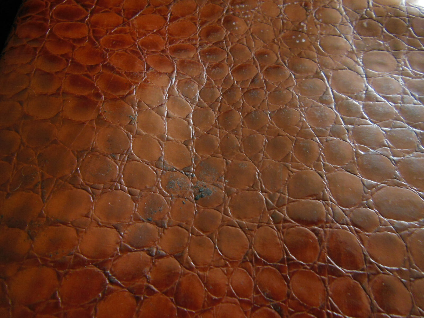 Superbe sac à main ancien marron effet reptile  très bel état grand besace