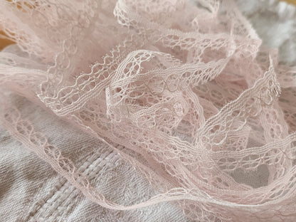 Délicate dentelle ancienne rose clair 8 mètres sur 0,7 cm A5