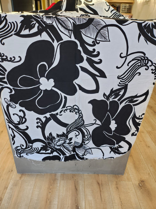 Ancien coupon de tissu vintage fleur noir blanc grosse 2 m 25 sur 92 cm B8