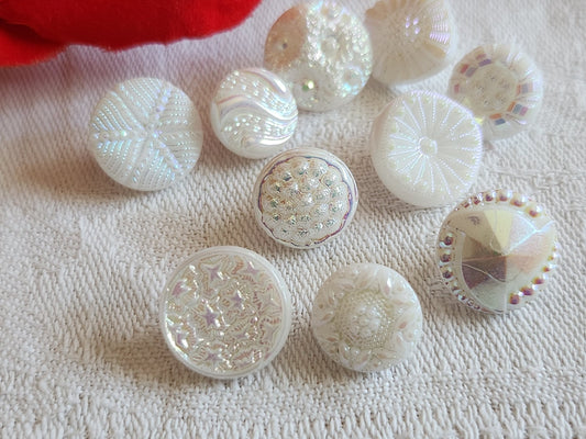 Lot 10 boutons anciens en verre irisé mordoré   panaché 1,1 à 1,3 cm ref 6564
