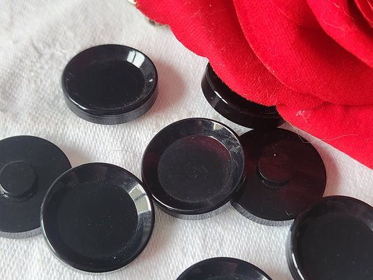 Lot 10 boutons vintage pied noir rebord 1,9 cm ref 1404