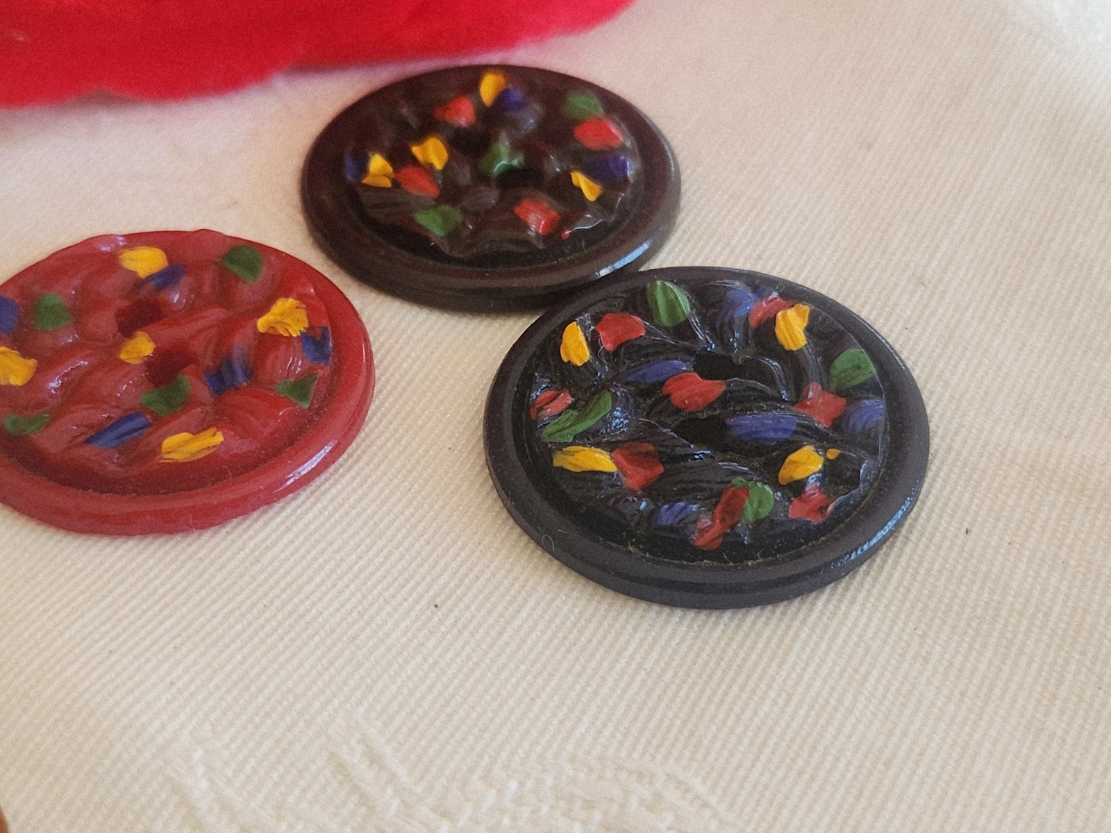 Trio boutons vintage peint texturé 2,7 cm ou 27 mm trous ref 6270