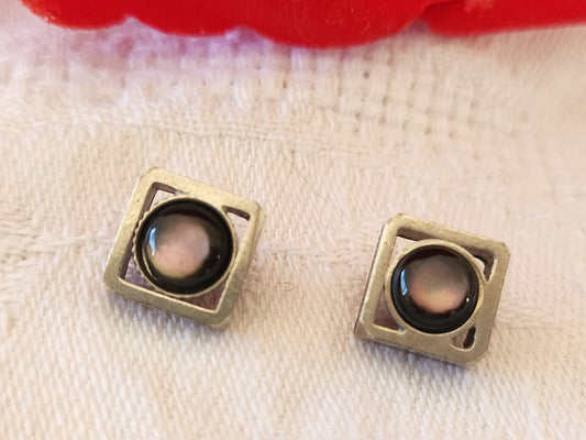 duo mini boutons anciens en métal cœur en nacre 0,9 cm superbe  G11A