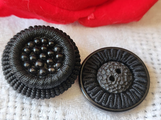 Duo boutons vintage en passementerie noir 2,4 et 2,6 cm D18D