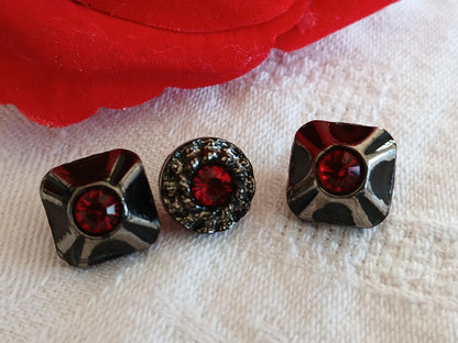 trio mini boutons en verre noir strass rouge 1 et 1,1 cm  D16C