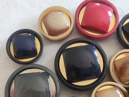 Lot 16 boutons vintage panaché mm modéle pied 1,8 à 2,6 cm lourd  ref 6191