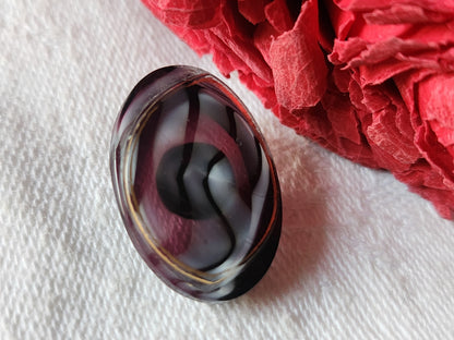 Bouton ancien en verre tigré gris  violet  1,6 sur 2,2 cm G3F