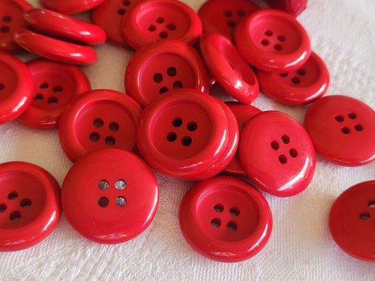 Lot 12 boutons vintage rouge bord à trous 2,1 cm ref 5745