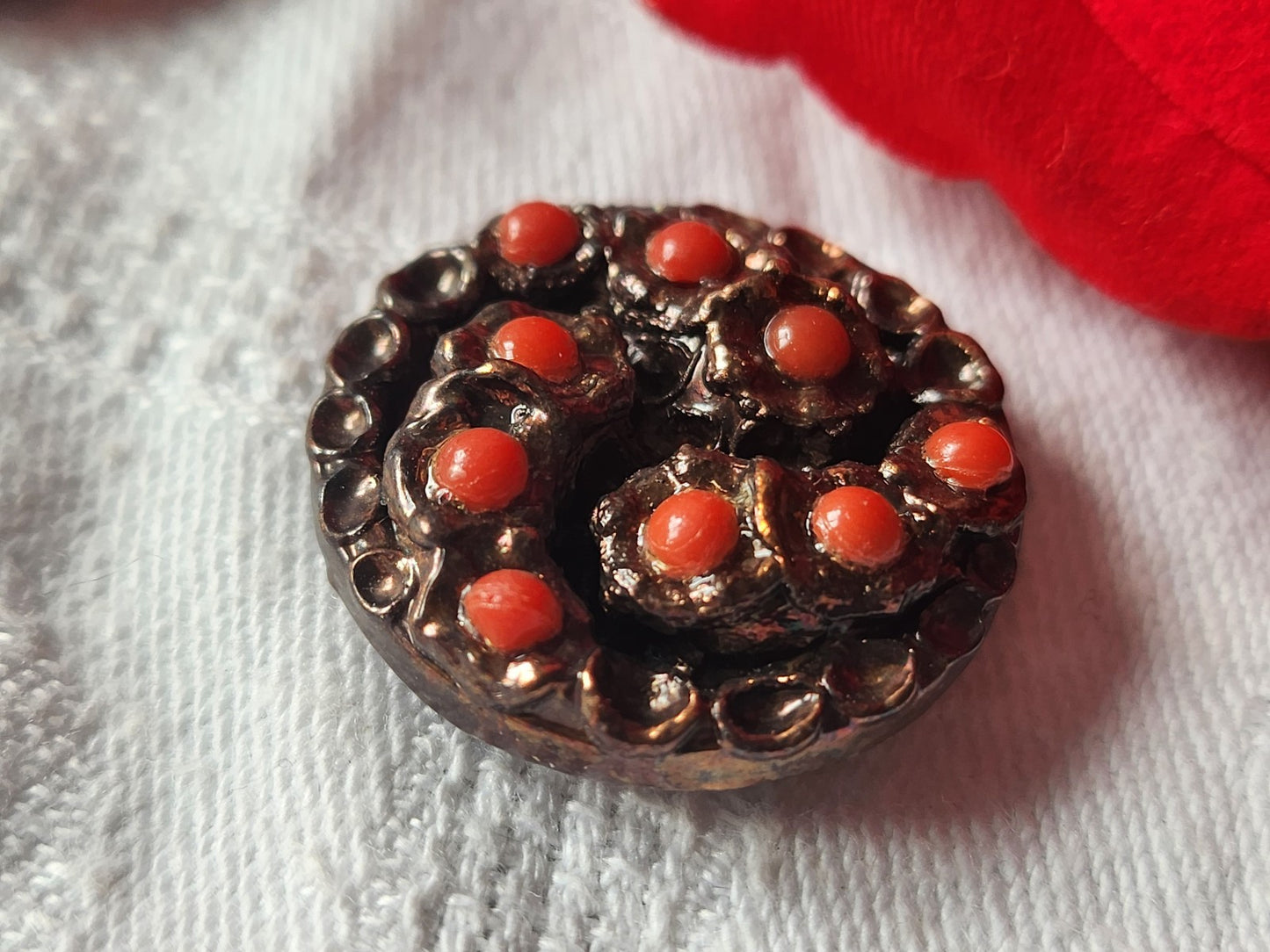 Gros bouton en résine bronze perle  orange vintage pied 2,5 cm ref 5130