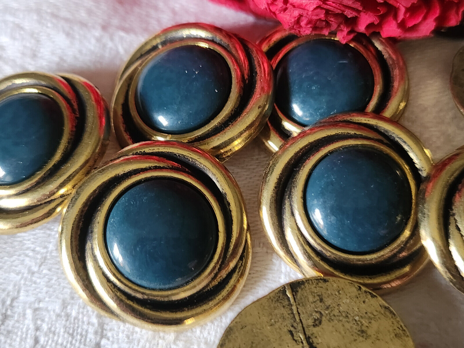 Lot 6 gros boutons anciens en metal coeur 2,7 cm lourd bleu  ref 3048